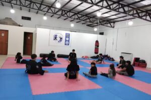 Academia de karate do y kick Boxing – Yoga y Reiki