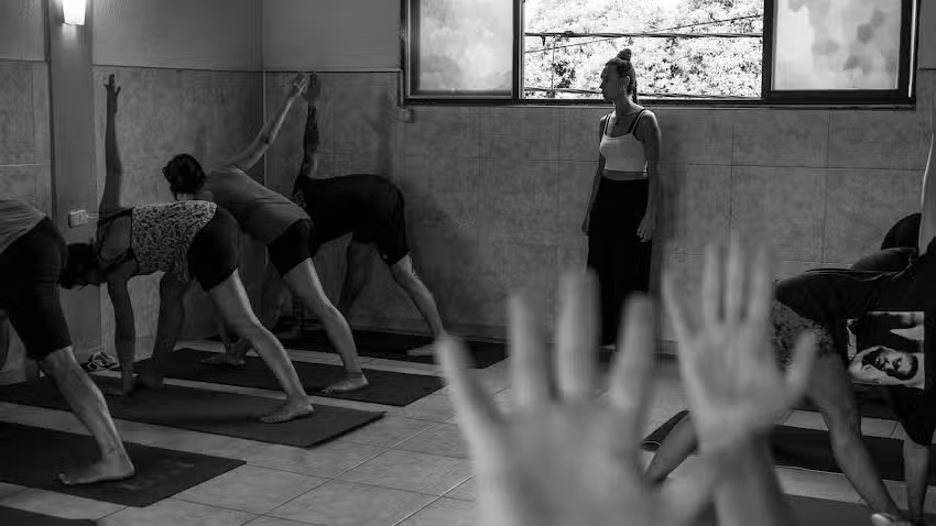 Clases de Yoga (Ailen Goldschlager)