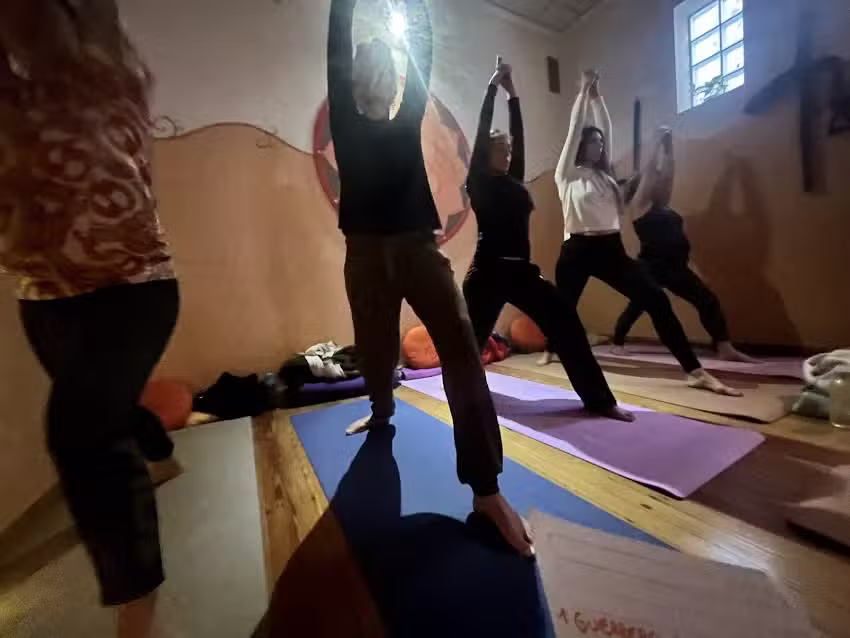 Clases de Yoga y Meditaci&oacute;n en Lan&uacute;s &ndash; VALERIA-ANAHATA