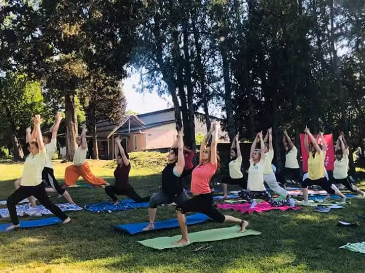 Escuela Integral y L&uacute;dica de Yoga Prosperi Silvia