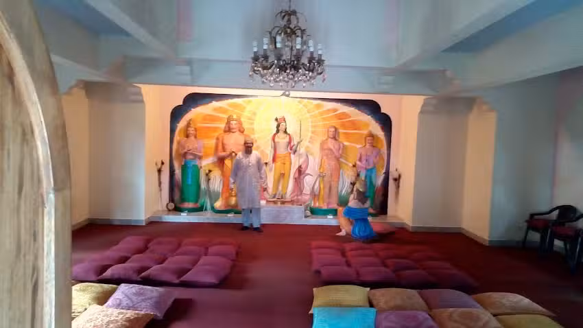 Fundacion Hastinapura Profesorados – Filosofía – Meditación – Yoga