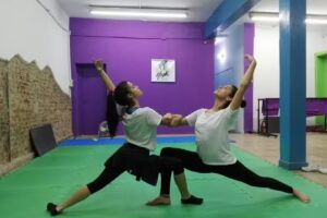 N&Eacute;IKE espacio de danza, Yoga, movimiento y bienestar. Escuela de Yoga Neike