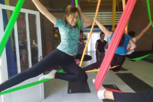 Yoga ELYT Anal&iacute;aKlug